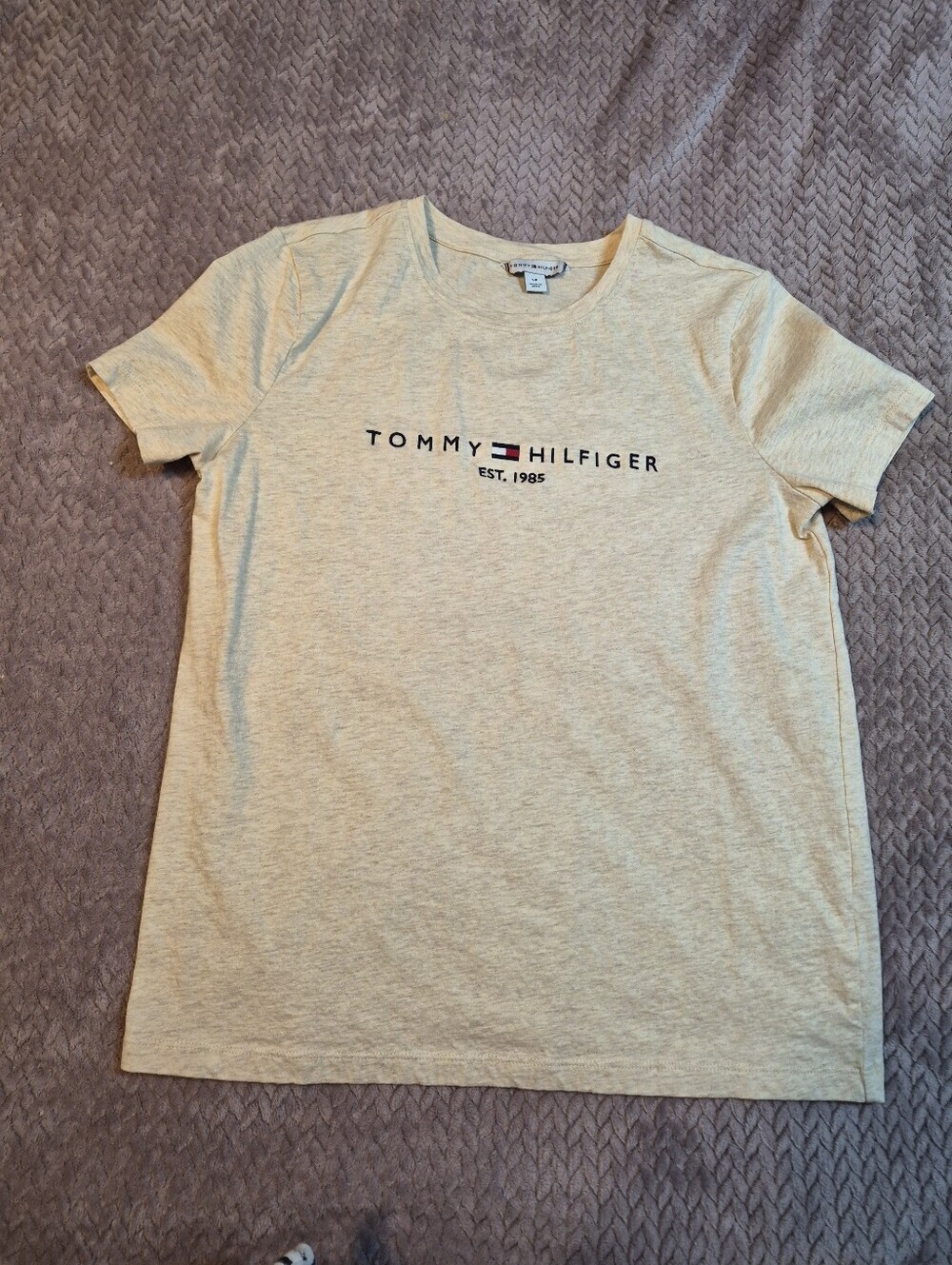 Women's Tommy Hilfiger Cream Crew Neck Tee with Signature Tag, Small, NWOT
